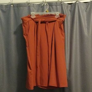 Women's Skirt w/Pockets!!